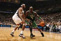 乐鱼体育官方网站最新登录入口-D队门将扑救全场最佳，躲过失球危机，2020门将扑救集锦